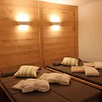 Binna 木屋 *